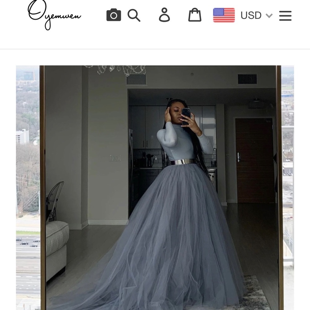 White Tulle Robe - Picture 3 of 3